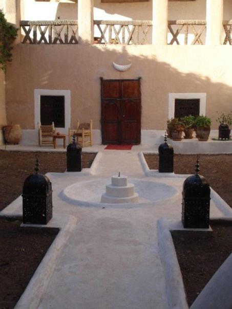 Tigmi Acomodação com café da manhã Oumnas Exterior foto